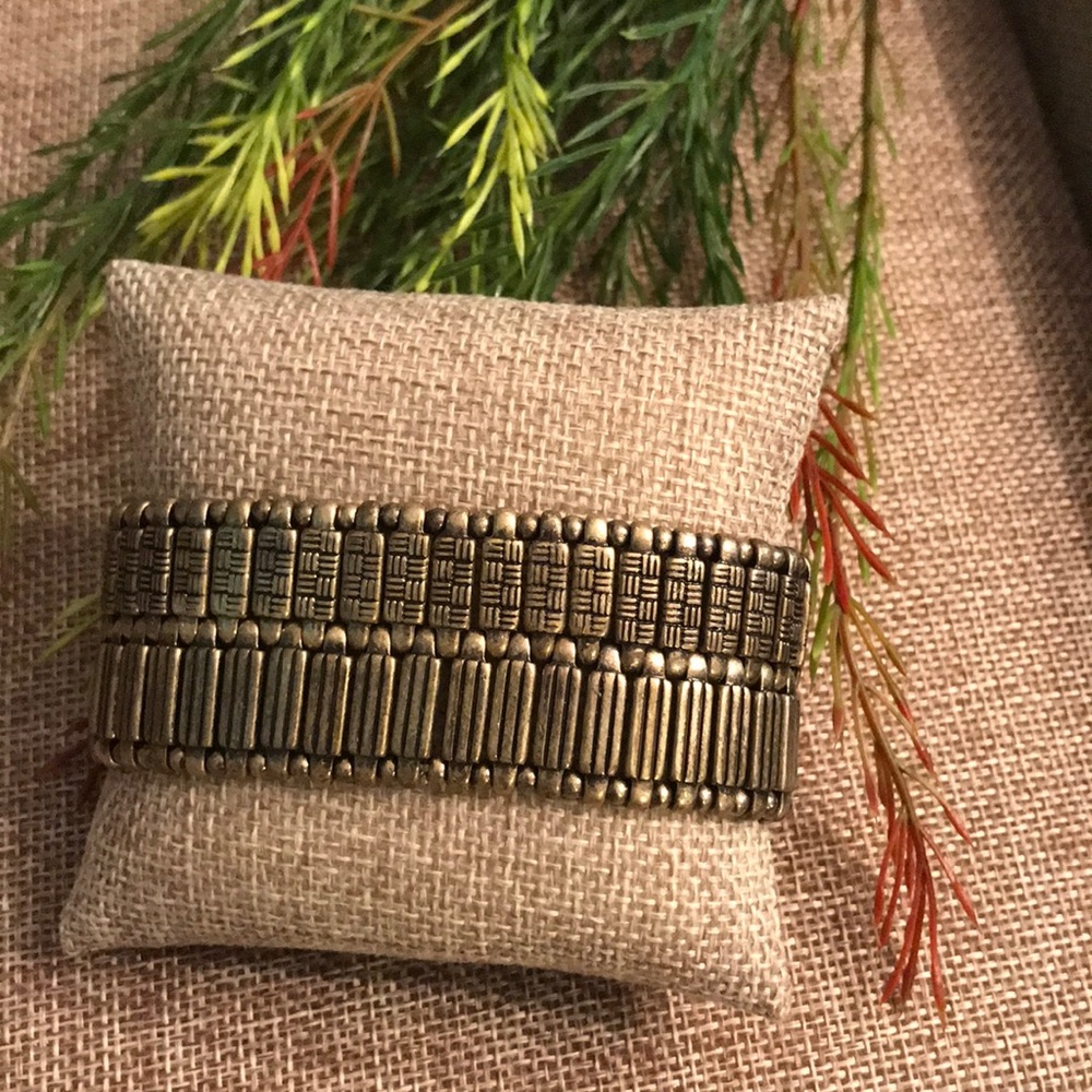 “Comfy Cozy” stretch bracelet